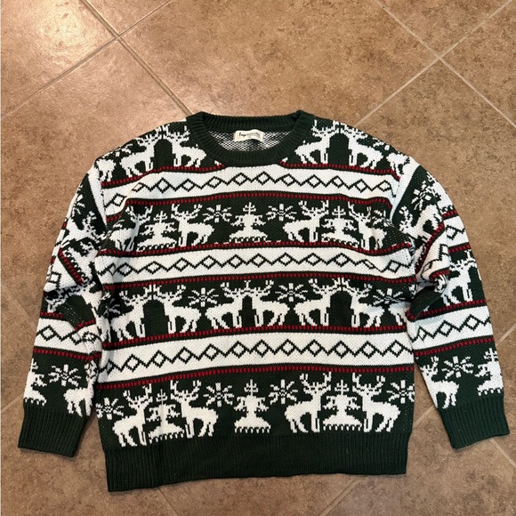 Impressions Other - Impressions Forest Green Reindeer Crewneck Sweater